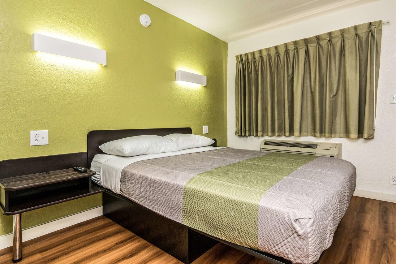 Motel 6 Fort Worth North Haltom City Dış mekan fotoğraf
