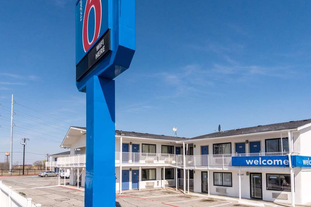 Motel 6 Fort Worth North Haltom City Dış mekan fotoğraf