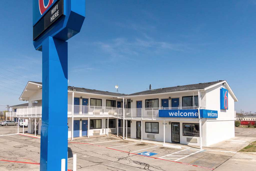 Motel 6 Fort Worth North Haltom City Dış mekan fotoğraf
